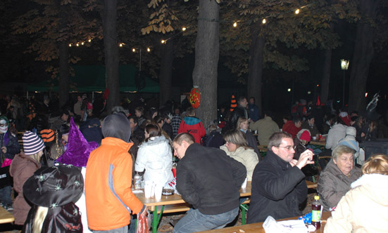 2009-10-31 Halloween-Party im Taborpark
 09helloween_DSC_0016.jpg