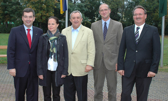 2009-10-09 Infoveranstaltung zum Projekt Rathausplatz
 09porrInfo_DSC_0019.jpg