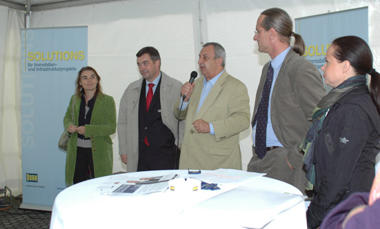 2009-10-09 Infoveranstaltung zum Projekt Rathausplatz
 09porrInfo_DSC_0025.jpg