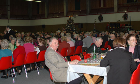 2009-12-16 Seniorenweihnachtsfeier 2009
 09senxmas_DSC_0013.jpg