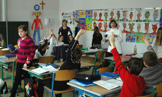 2010-01-09 Tag der offenen Tr in der neuen Mittelschule
 10MSTag_DSC_0010.jpg