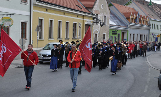 2011-05-01 1. Mai Kundgebung
 11Mai_DSC_0005.jpg