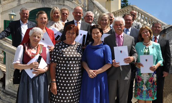 2014-07-06 Ehrungen
 14ehrungen_gruppe_presse.jpg