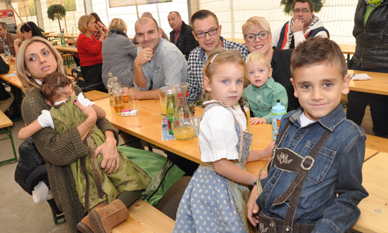 2015-10-26 Trachten-Gaudi am Nationalfeiertag
 15Okt26_DSC_0139.jpg