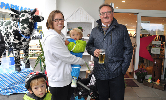 2015-09-26 Wies`n Fest zur Rathausplatz-Erffnung
 15WiesnGaudi_DSC_0055.jpg