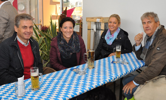 2015-09-26 Wies`n Fest zur Rathausplatz-Erffnung
 15WiesnGaudi_DSC_0064.jpg