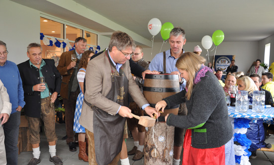 2015-09-26 Wies`n Fest zur Rathausplatz-Erffnung
 15WiesnGaudi_DSC_0104.jpg