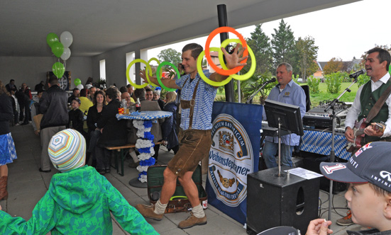 2015-09-26 Wies`n Fest zur Rathausplatz-Erffnung
 15WiesnGaudi_DSC_0183.jpg