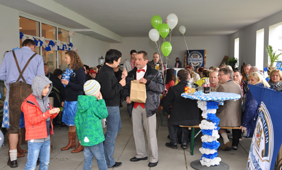 2015-09-26 Wies`n Fest zur Rathausplatz-Erffnung
 15WiesnGaudi_DSC_0186.jpg