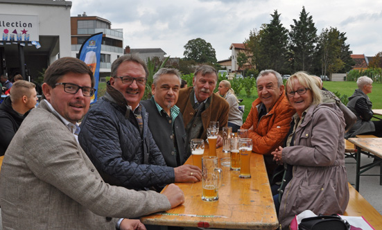 2015-09-26 Wies`n Fest zur Rathausplatz-Erffnung
 15WiesnGaudi_DSC_0195.jpg