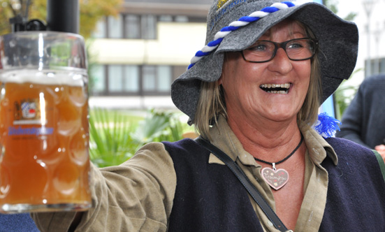 2015-09-26 Wies`n Fest zur Rathausplatz-Erffnung
 15WiesnGaudi_DSC_0227.jpg