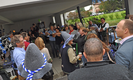 2015-09-26 Wies`n Fest zur Rathausplatz-Erffnung
 15WiesnGaudi_DSC_0248.jpg