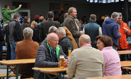 2015-09-26 Wies`n Fest zur Rathausplatz-Erffnung
 15WiesnGaudi_DSC_0254.jpg