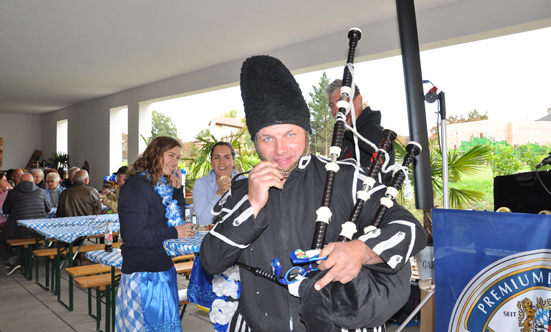 2015-09-26 Wies`n Fest zur Rathausplatz-Erffnung
 15WiesnGaudi_DSC_0327.jpg