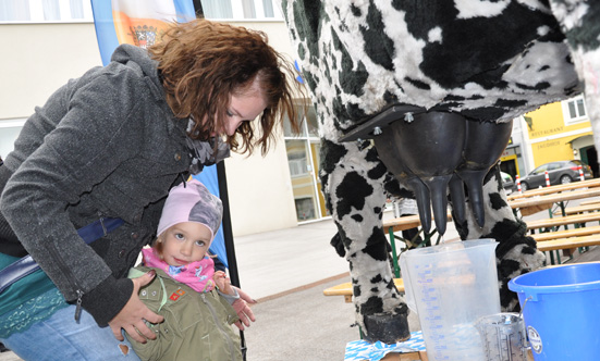 2015-09-26 Wies`n Fest zur Rathausplatz-Erffnung
 15WiesnGaudi_DSC_0357.jpg