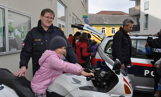 2016-04-28 Wenn ich gro bin, werde ich... Polizist/-in 
 16Bib133_DSC_0025.jpg