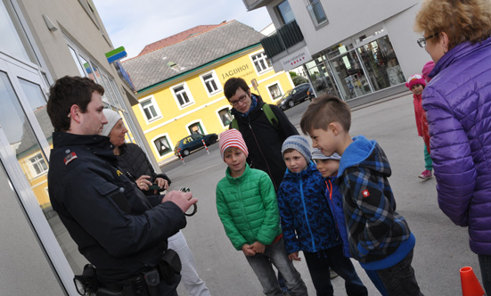 2016-04-28 Wenn ich gro bin, werde ich... Polizist/-in 
 16Bib133_DSC_0032.jpg