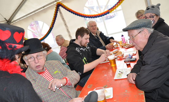Faschingsparty beim Rathaus
 17fasching_DSC_0219.jpg