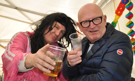 Faschingsparty beim Rathaus
 17fasching_DSC_0366.jpg