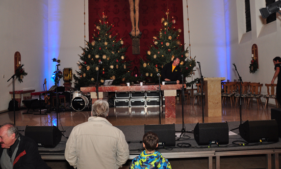 2016-12-11 Stella Jones u. Gruppe - Gospelkonzert
 17gospel_DSC_0055.jpg