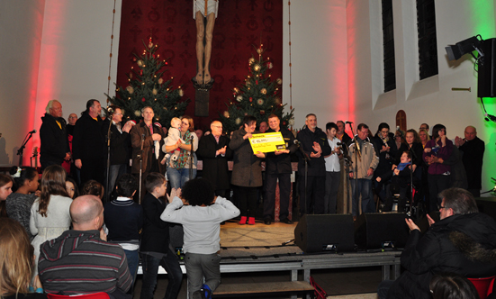 2016-12-11 Stella Jones u. Gruppe - Gospelkonzert
 17gospel_DSC_0093.jpg