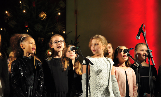 2016-12-11 Stella Jones u. Gruppe - Gospelkonzert
 17gospel_DSC_0100.jpg