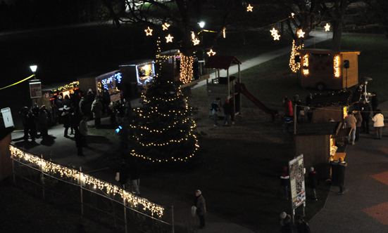 Adventzauber am Rathausplatz
 18AdventzauberDSC_0384.jpg