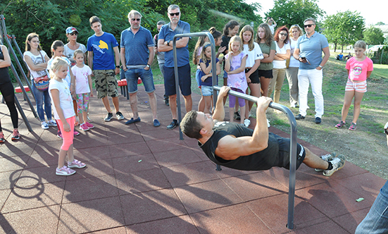 2019-07-16 Erffnung Outdoor-Fitnessanlage
 19Fitness_DSC_1147.jpg