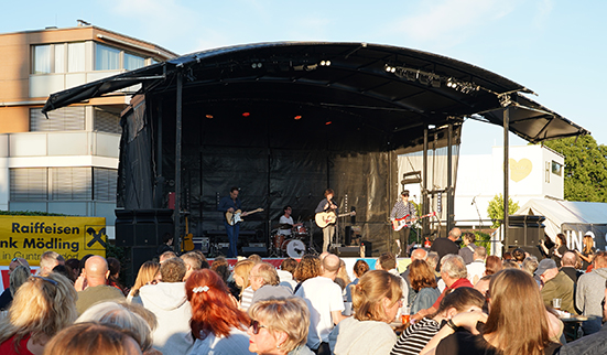 2025-07-11 Streetfood & Soundfestival Tag 1 
 25Streetfood1_DSC05351.jpg